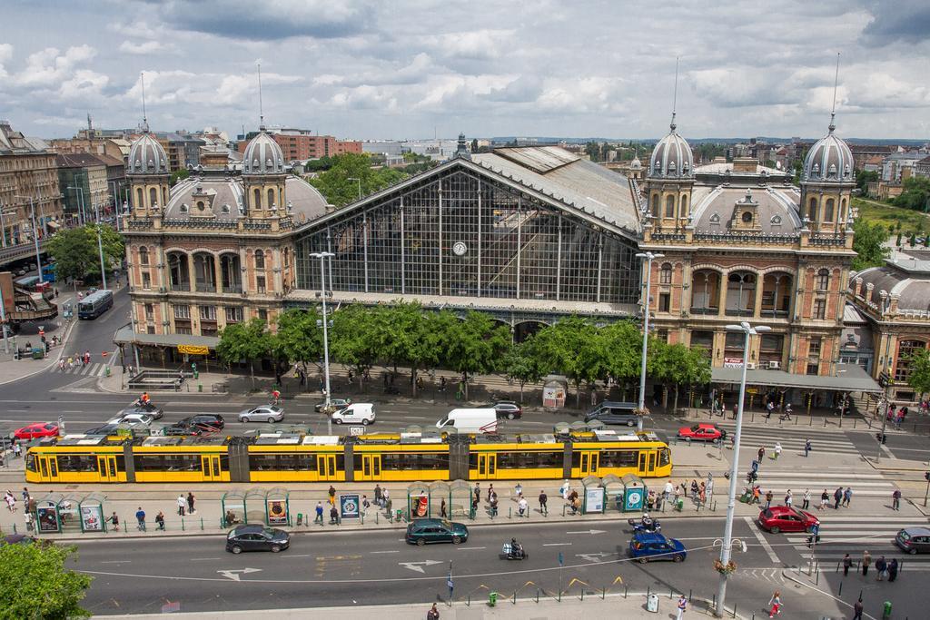 Small Paris Budapeszt Zewnętrze zdjęcie